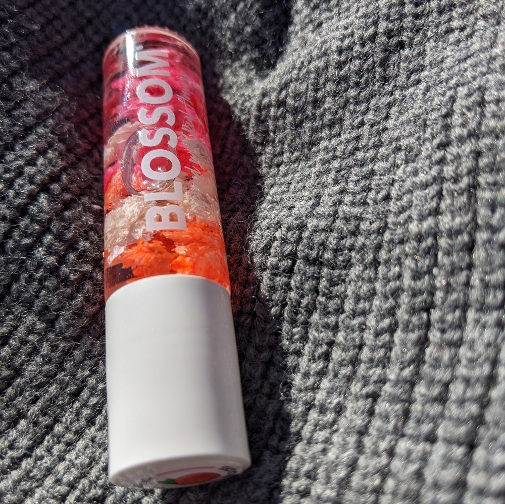 NEW Blossom Lip Gloss Strawberry 🍓! - Picture 7 of 7